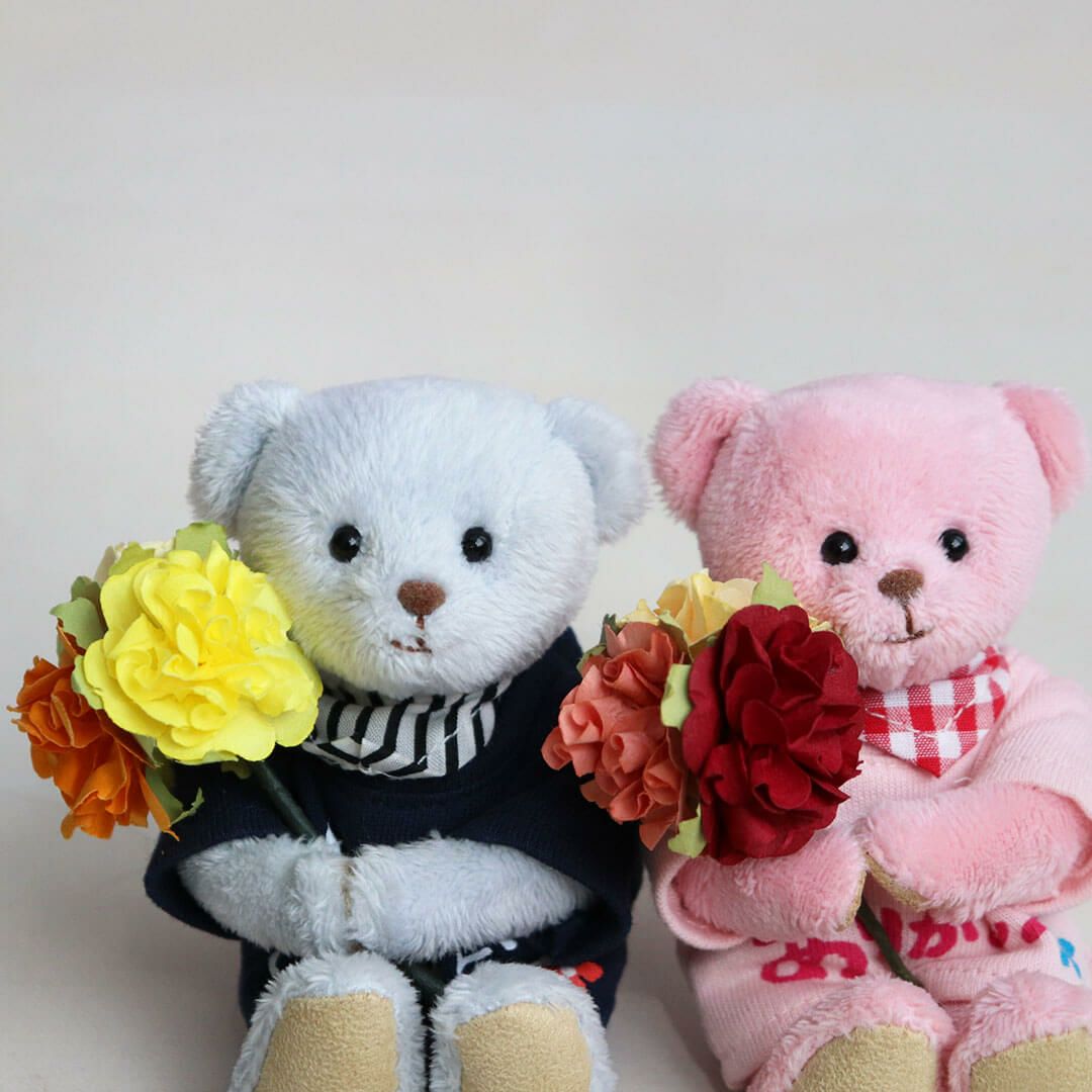 ありがとう」を伝える感謝のギフト！花束を持つテディベア